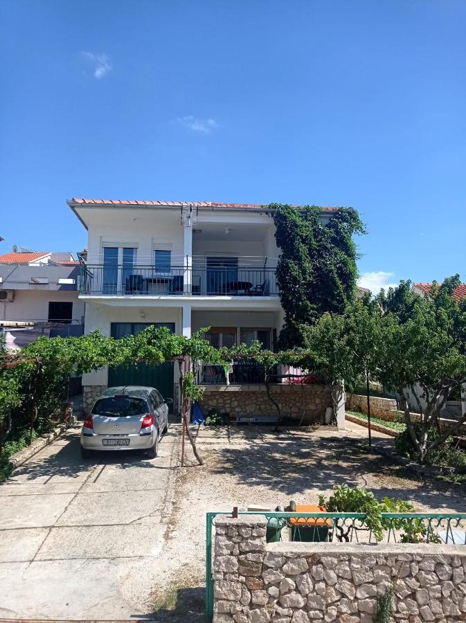 Apartments With A Parking Space Bilo, Primosten - 12868 Exterior foto